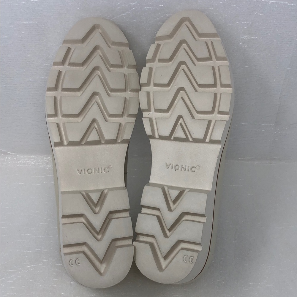 NEW Vionic Loafers Kensley Cream Leather Slip On Chunky Lug Soles Women’s Size 9 - Picture 12 of 16